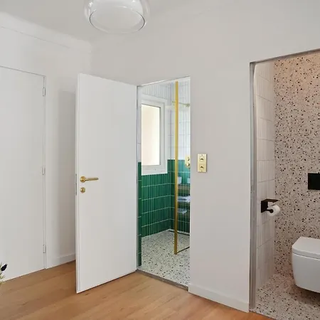Designer Flat, Luxurious, Close From Palais, Terrasse, Private Garage, Air Conditoning *